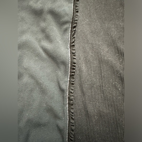 Nike Yoga Biker Shorts - Picture 2 of 2